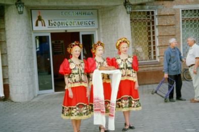 Traditionelle Empfang mit Brot und Salz